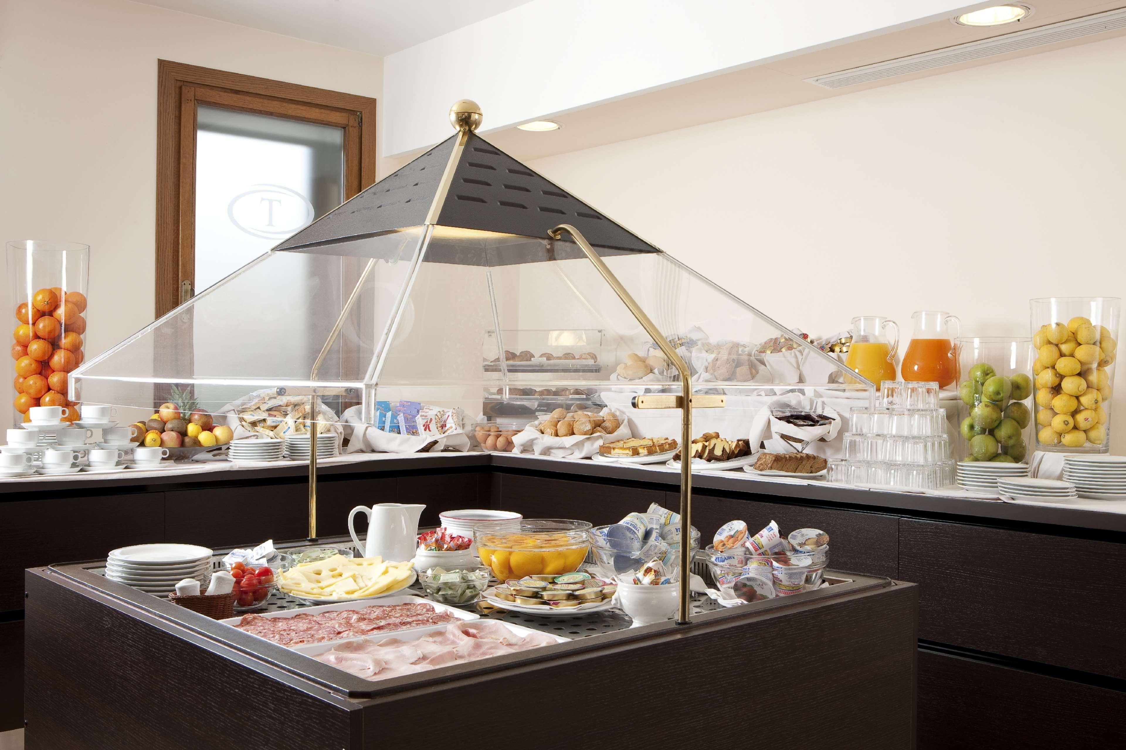 Best Western Titian Inn Hotel Treviso Silea Restaurang bild