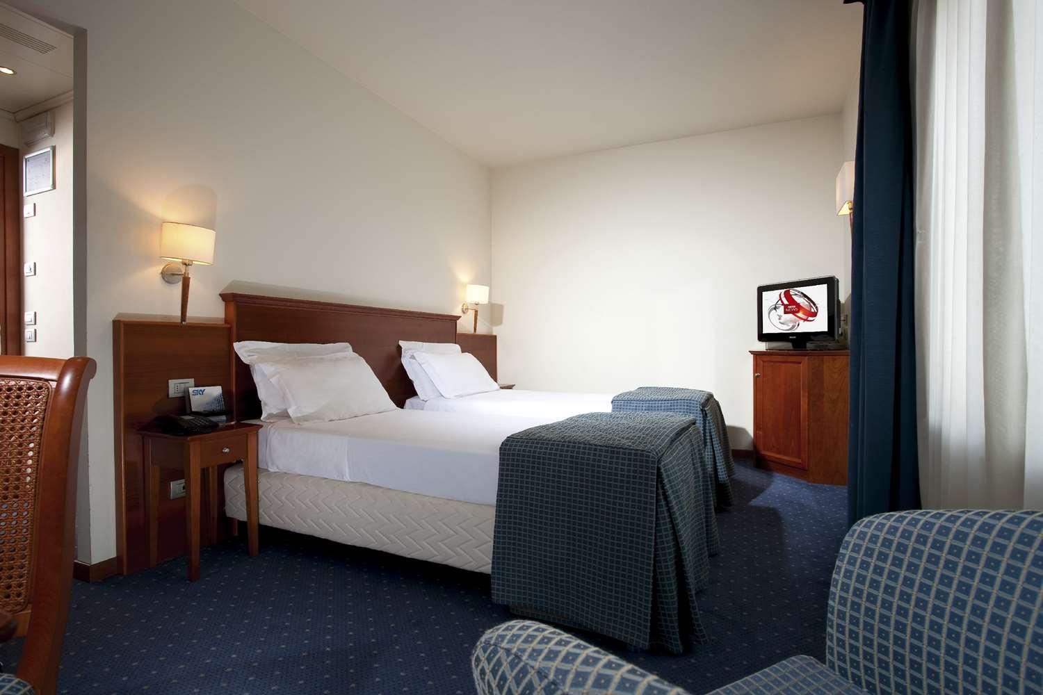 Best Western Titian Inn Hotel Treviso Silea Exteriör bild